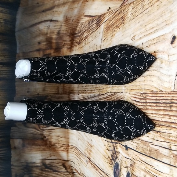 NEW Authentic Coach Jewel SIG Suede BTE Bootie Women 6.5 Black Kitten Heel NIB - Picture 1 of 14